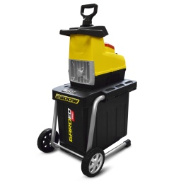 Marque:GARDEO PROGarantie:5 ansDescription:Cebroyeur de végétaux électriquede la marque Gardeo est équipé d'un puissant moteur 2800w. Pour vous offrir un travail parfait, il dispose d'un bobinage en cuivre et d'un diamètre de coupe maximum de 44 mm. Il est également équipé d'un bouton d'arrêt d'urgence ainsi que d'un cylindre porte couteaux qui entraîne lentement les branches grâce à un système antiretour. Pour votre confort, il s'agit d'un modèle silencieux. Ce broyeur de végétaux est facile à transporter grâce à ses grandes roues et sa poignée.
Caractéristiques:- Puissance: 2800W- Diamètre de coupe max: 44mm- Bobinage : Cuivre- Poids net: 19kg- Bouton d'arrêt d'urgence- Équipé de roues- Modèle silencieux- Équipé d'un cylindre porte couteaux entraînant lentement les branches avec un maximum de sécurité grâce au système antiretour- Facile à transporter grâce à ses grandes roues et sa poignée- Équipé d'un bac récolteur 60L intégré- Ready to start (Système Rapide pour le montage)Code EAN/GLN:5411074172916Poids:22.00 kg